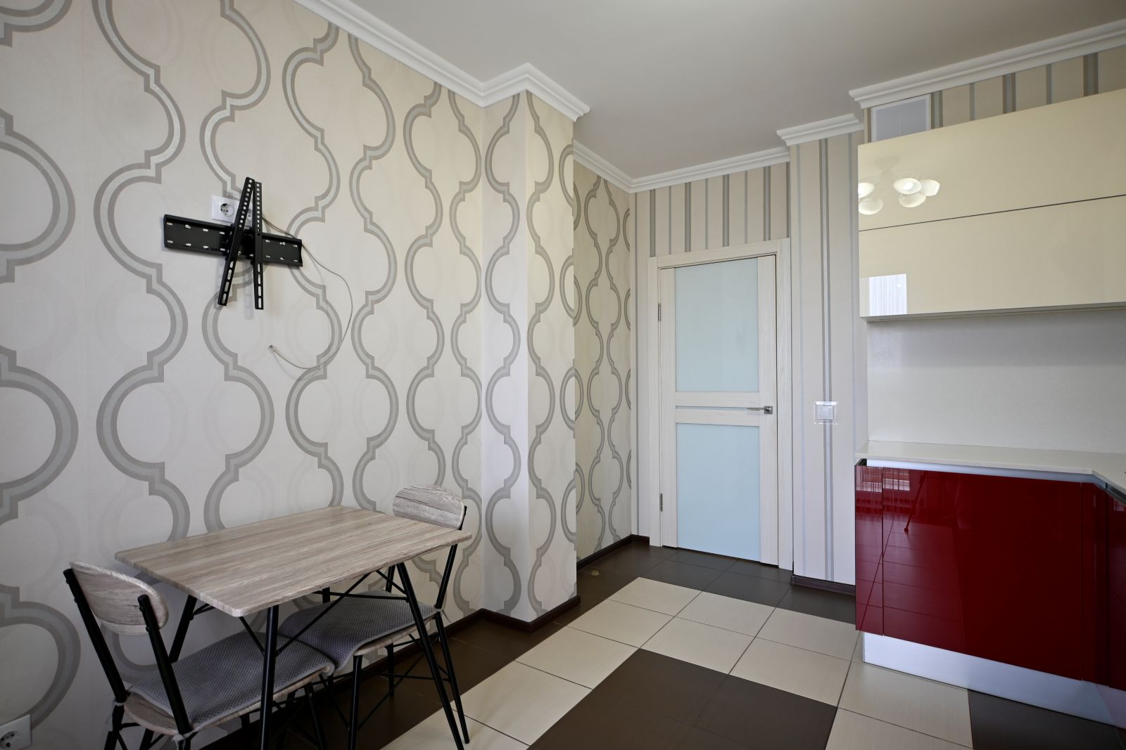 В продаже однокомнатная квартира с современным ремонтом  - продажа вторичного жилья от агентсва bir.by